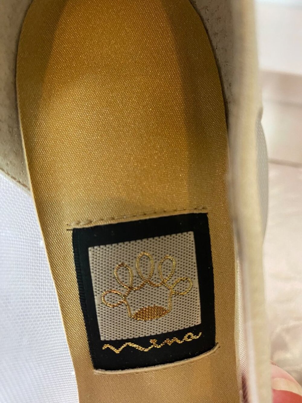 NEW Nina Ivory Satin & Mesh Bridal Heels With Pearl Beaded Detail Size 6.5 - Picture 8 of 9